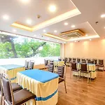Fabhotel Stay Inn International